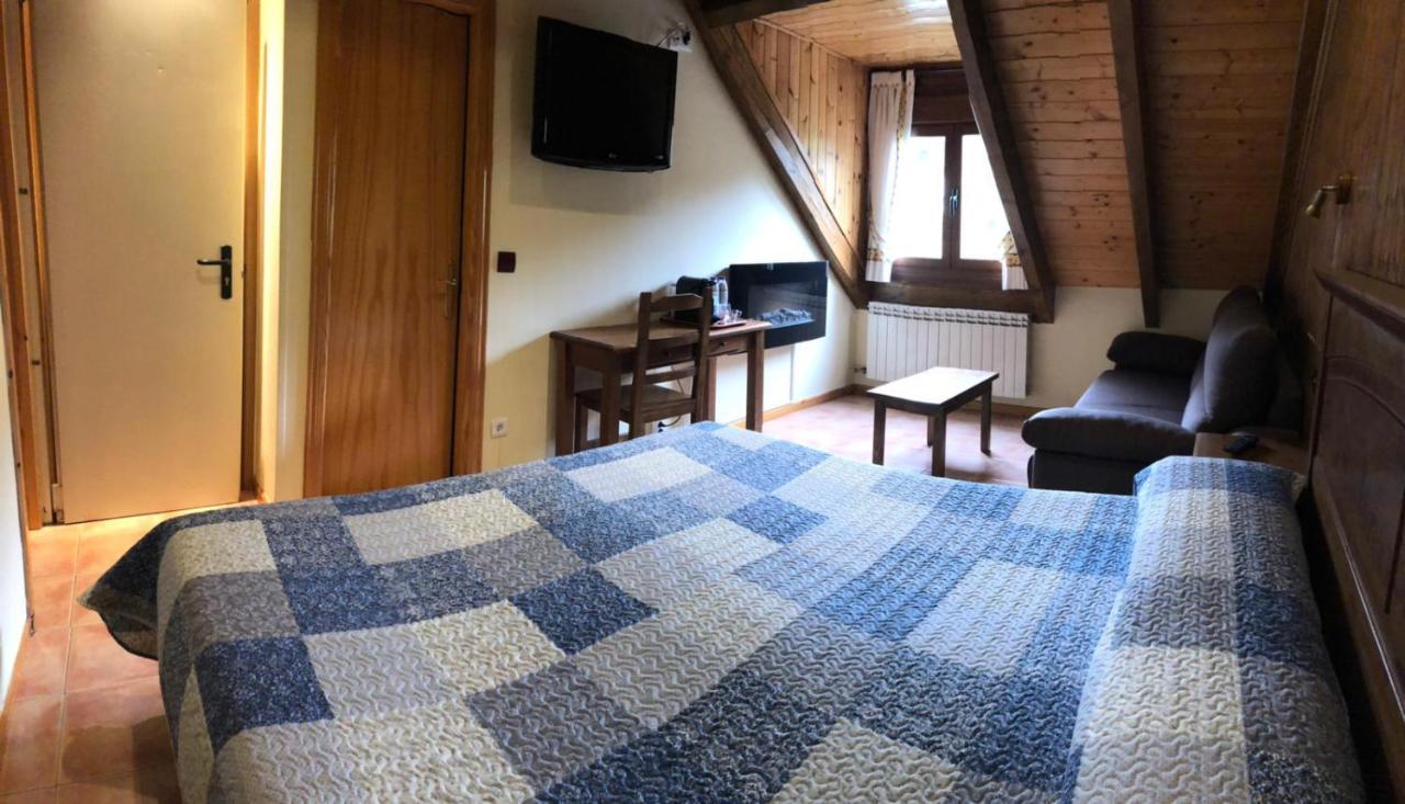 Hotel Sarao Escarrilla Εξωτερικό φωτογραφία